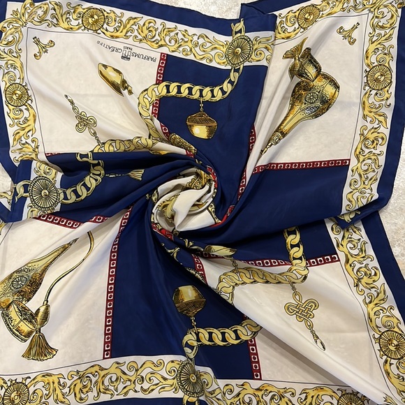 Parisian Silk scarf - Picture 5 of 7